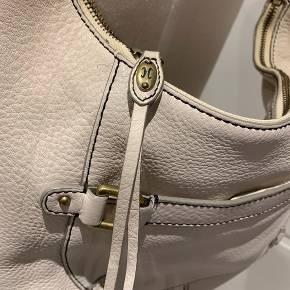 🔥SOLD🔥 Cole Haan leather cream handbag, perfect for that winter white look!! - Picture 2 of 7